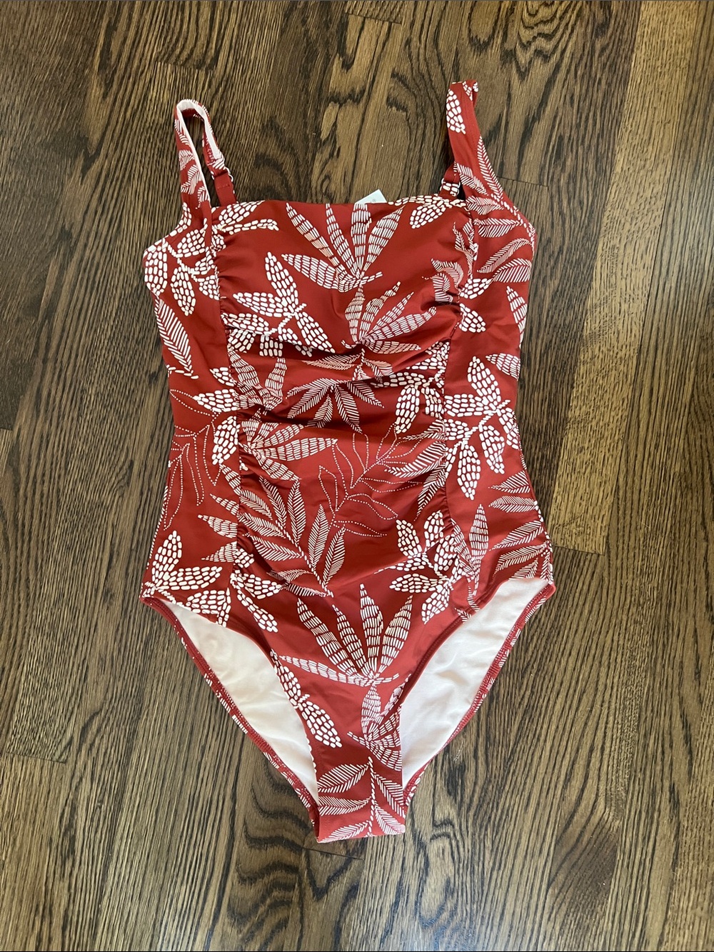 Cupshe Rust Red One-Piece Swimsuit with ivory Tropical Print. NWT. Size Large